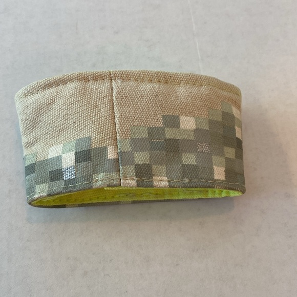 Starbucks X Rodarte coffee cup cozy. - Picture 2 of 4